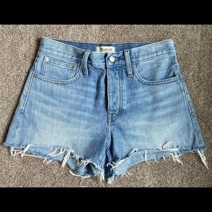NWOT Women’s Madewell Relaxed Denim Shorts.